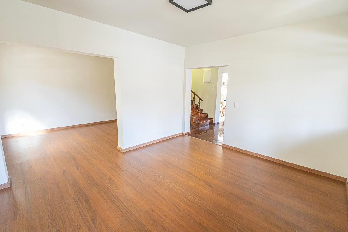 Casa com 5 quartos — Liberdade, Belo Horizonte
