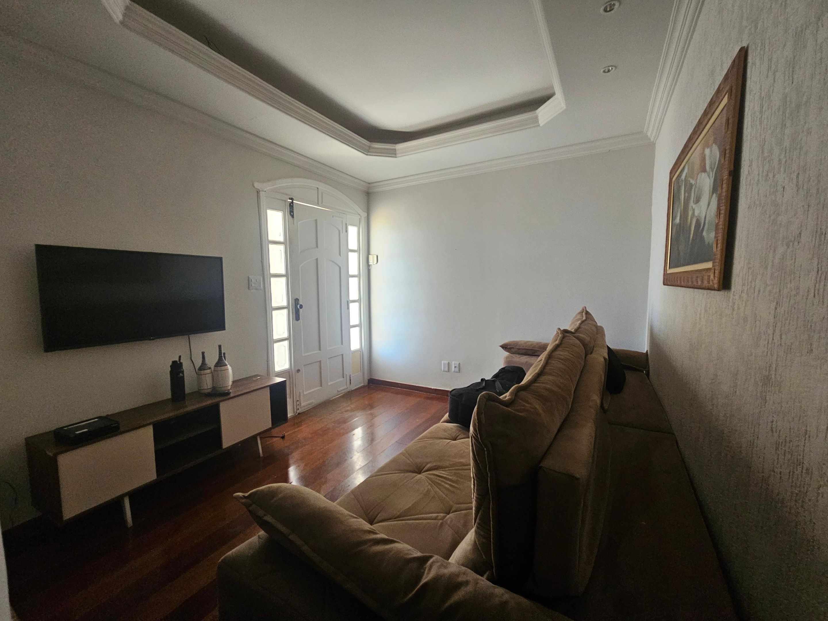 Casa com 2 quartos — Heliópolis, Belo Horizonte