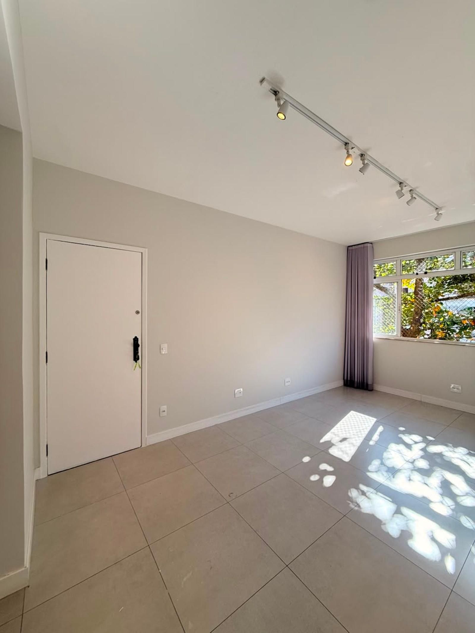 Apartamento com 3 quartos — Santa Lúcia, Belo Horizonte