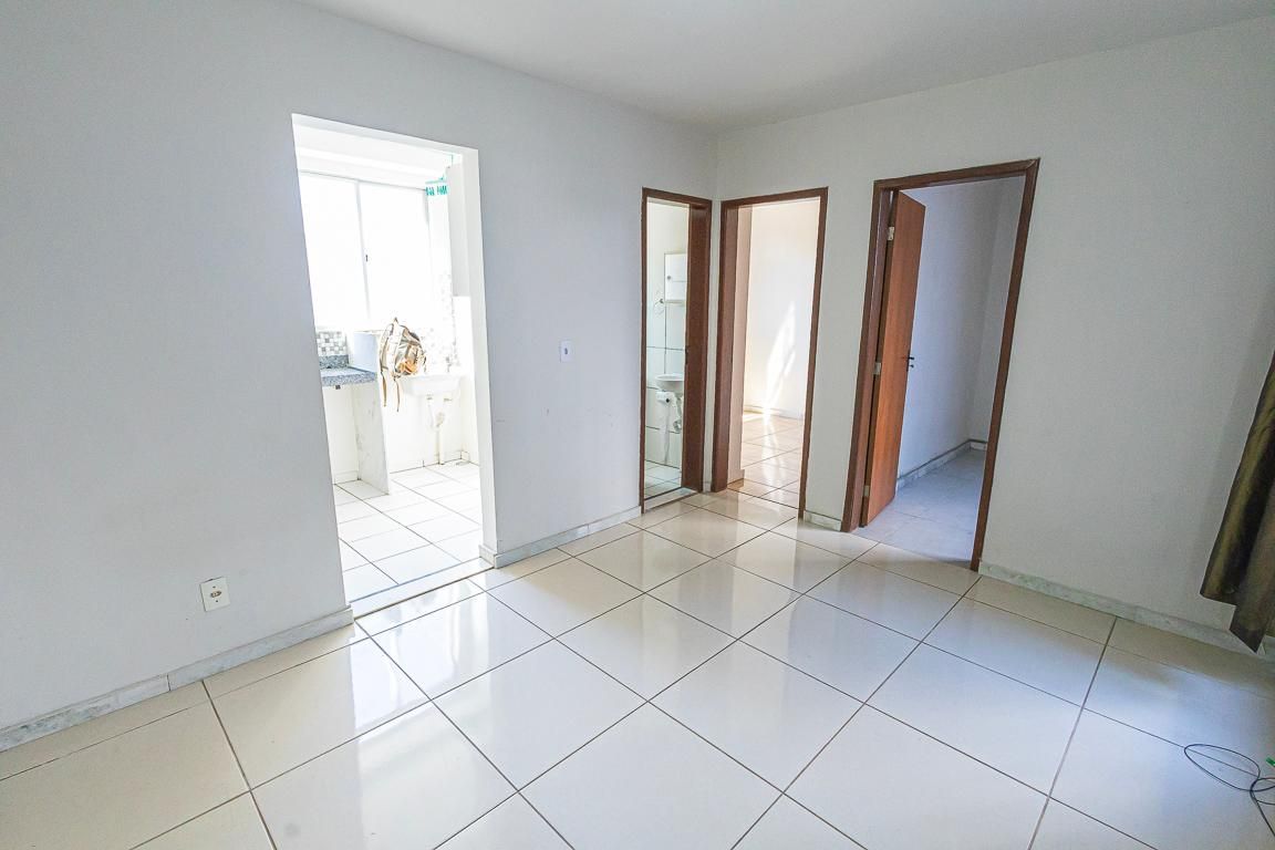Apartamento com 2 quartos — Heliópolis, Belo Horizonte