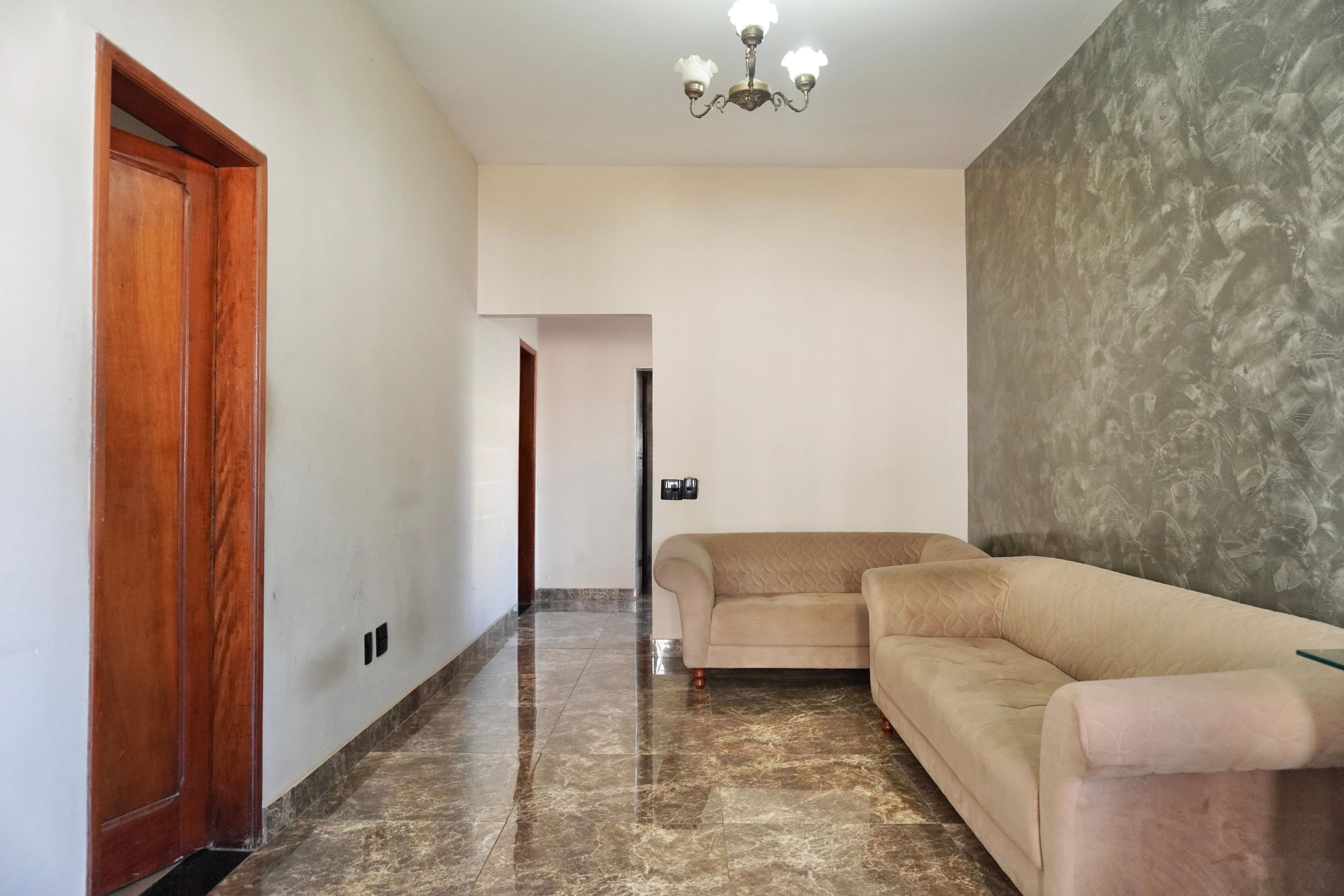 Casa com 4 quartos — Sagrada Família, Belo Horizonte