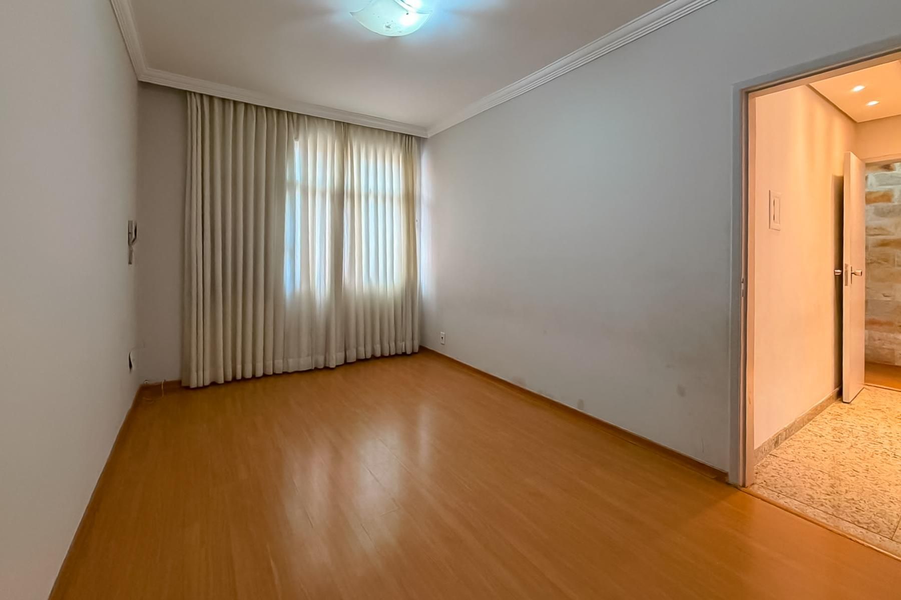 Apartamento com 3 quartos — Santa Efigênia, Belo Horizonte