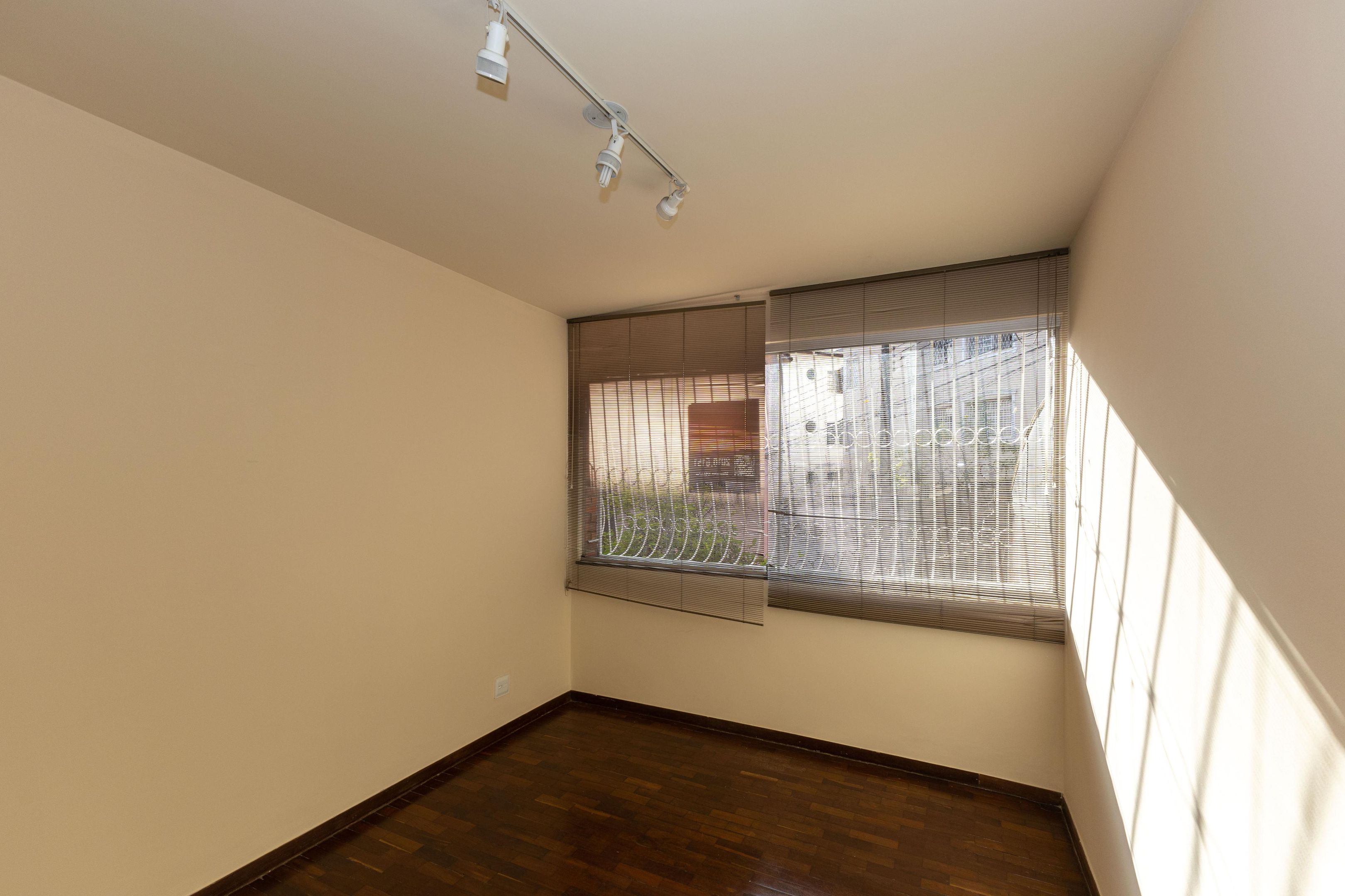 Apartamento com 3 quartos — Santo Antônio, Belo Horizonte