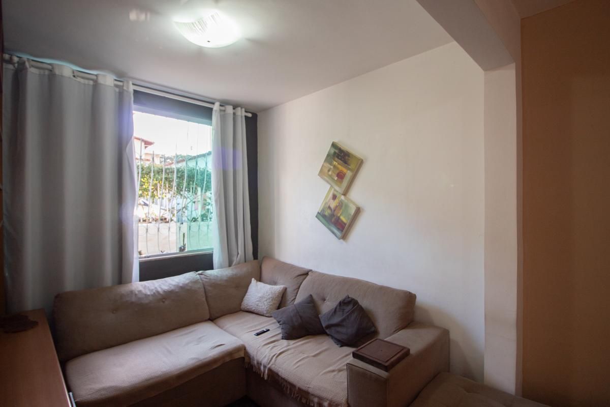 Casa em condomínio com 3 quartos — Santa Rosa, Belo Horizonte
