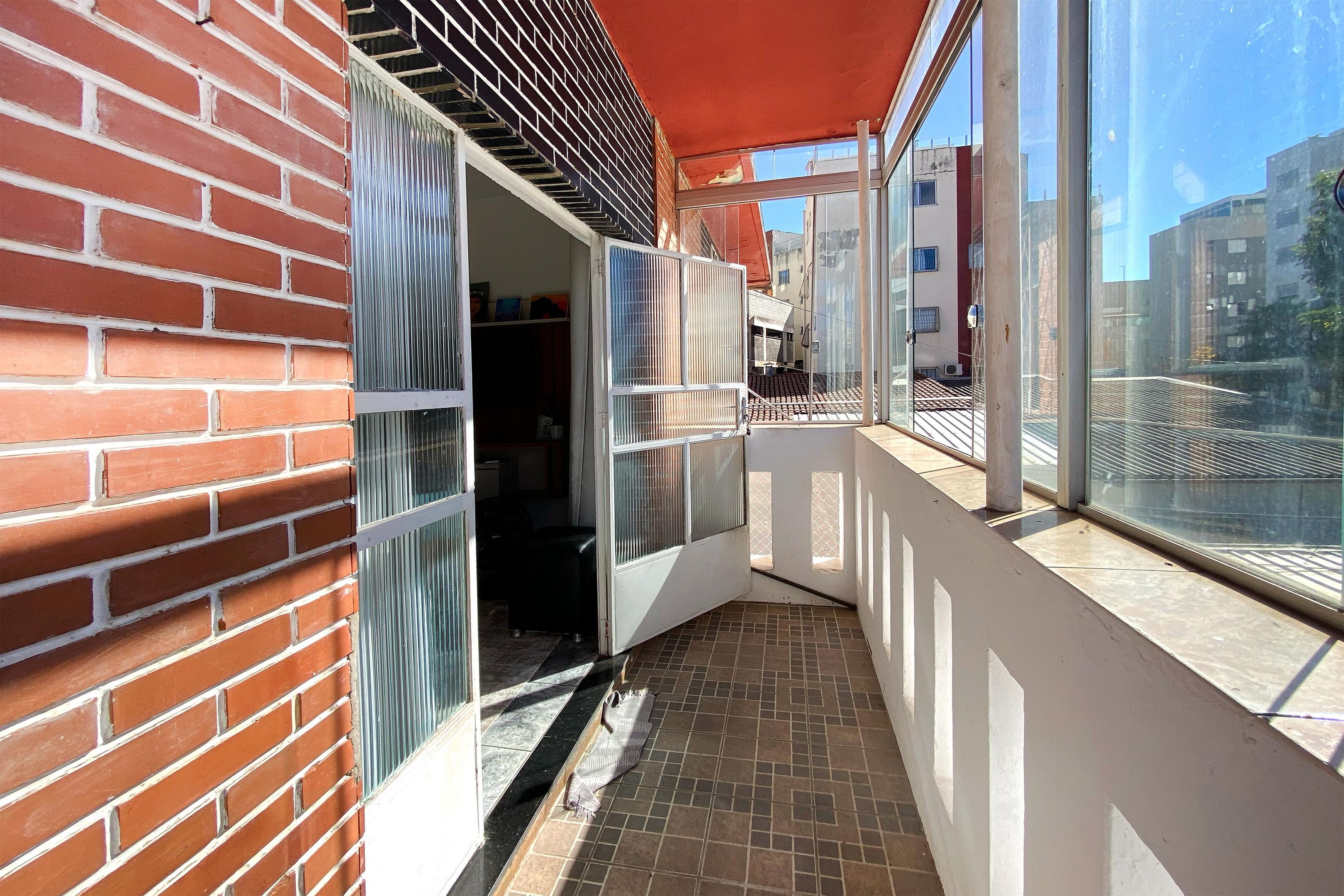 Casa com 6 quartos — Salgado Filho, Belo Horizonte