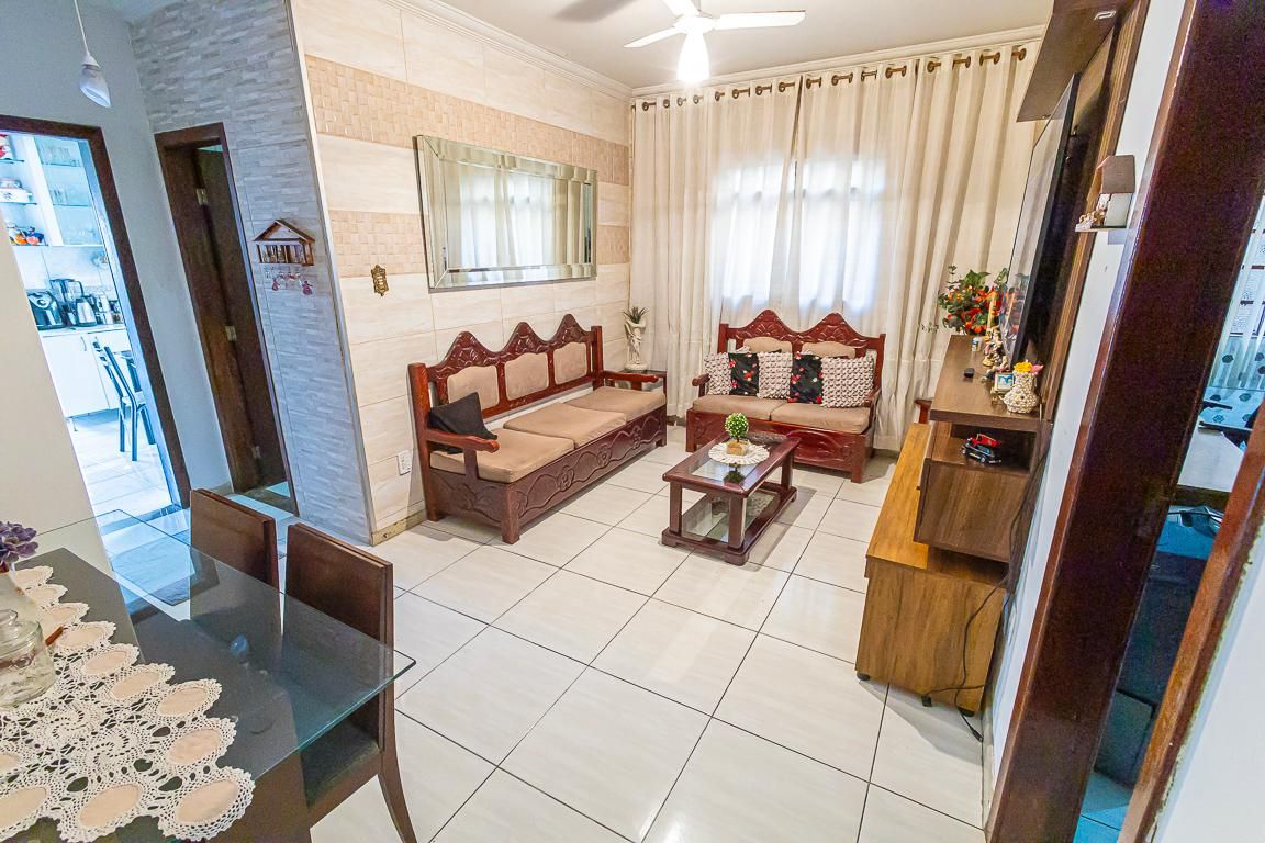 Casa com 3 quartos — Planalto, Belo Horizonte