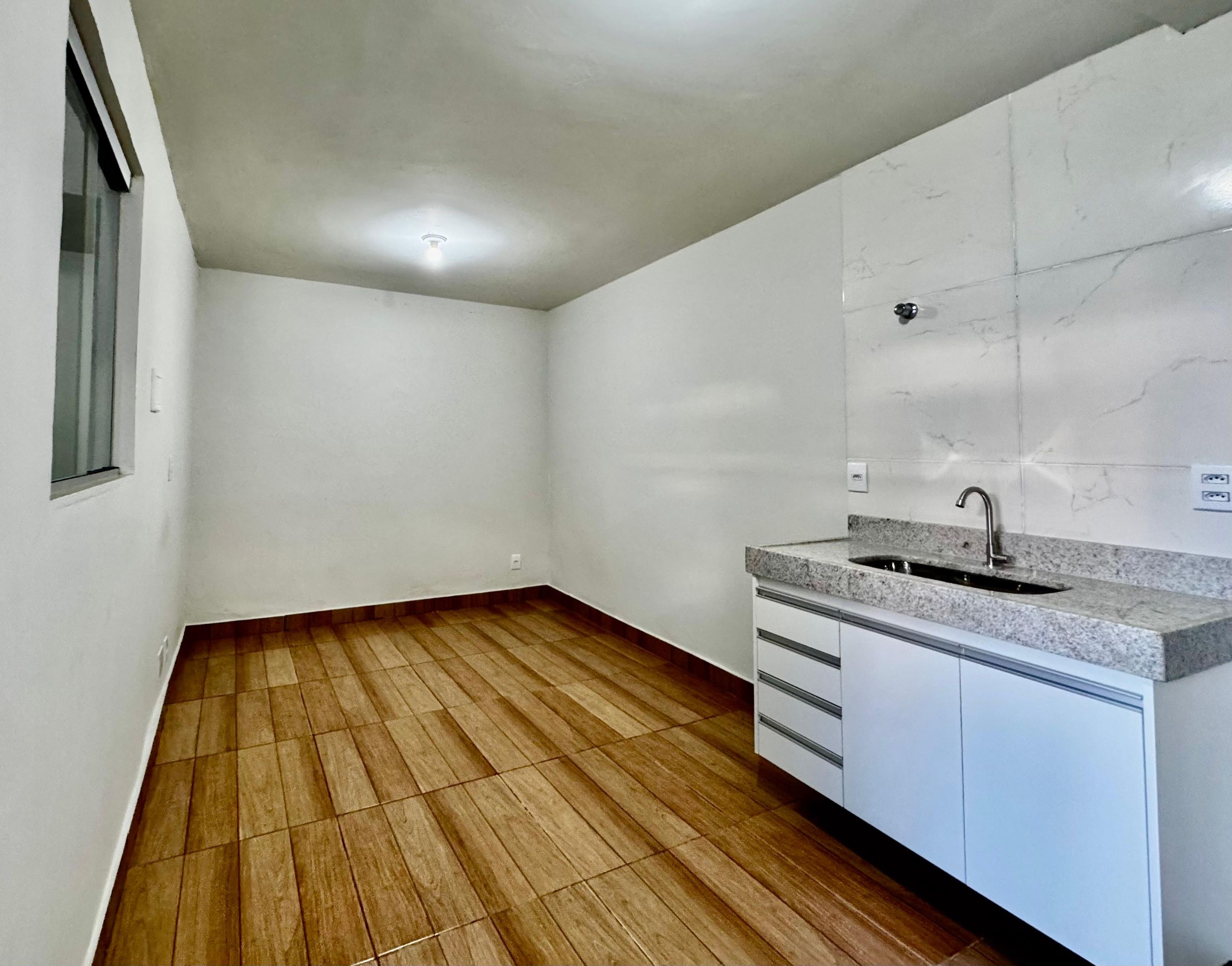 Casa com 1 quarto — Ipiranga, Belo Horizonte