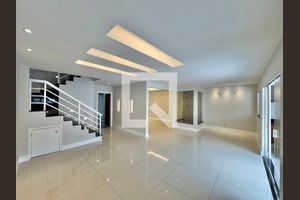 Foto do imóvel - Casa para aluguel com 5 quartos, 3 suítes.