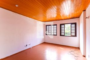 Foto do imóvel - Casa com 2 quartos e varanda disponível para comprar.