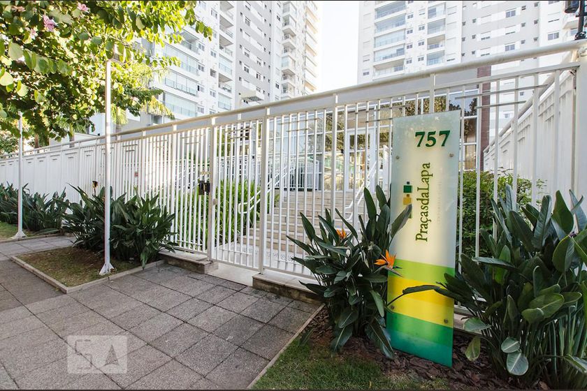 Alugue ou compre no Condomínio Praças da Lapa Lapa, São Paulo