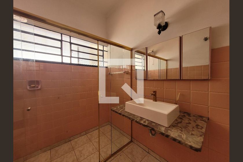 Casa à Venda - Bosque, 4 Quartos,  255 m2 em , Campinas - sp | SoloBR