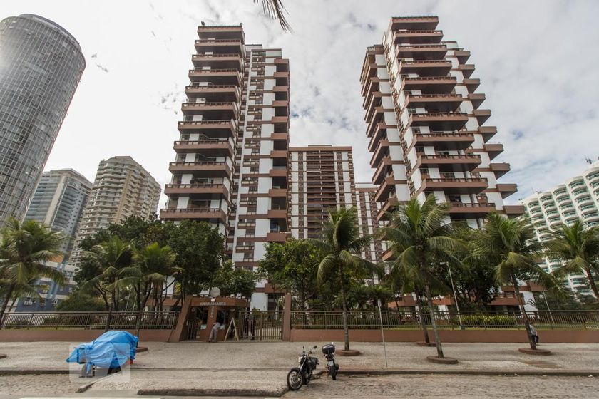 Alugue ou compre no Condomínio Barramares Jardim Oceânico, Rio de