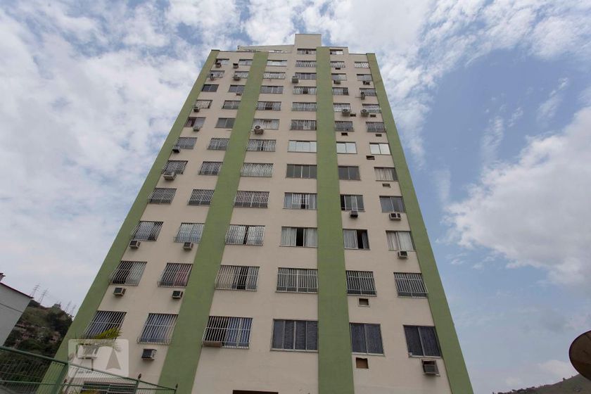 Alugue ou compre no Condomínio Edifício Verona Fonseca, Niterói