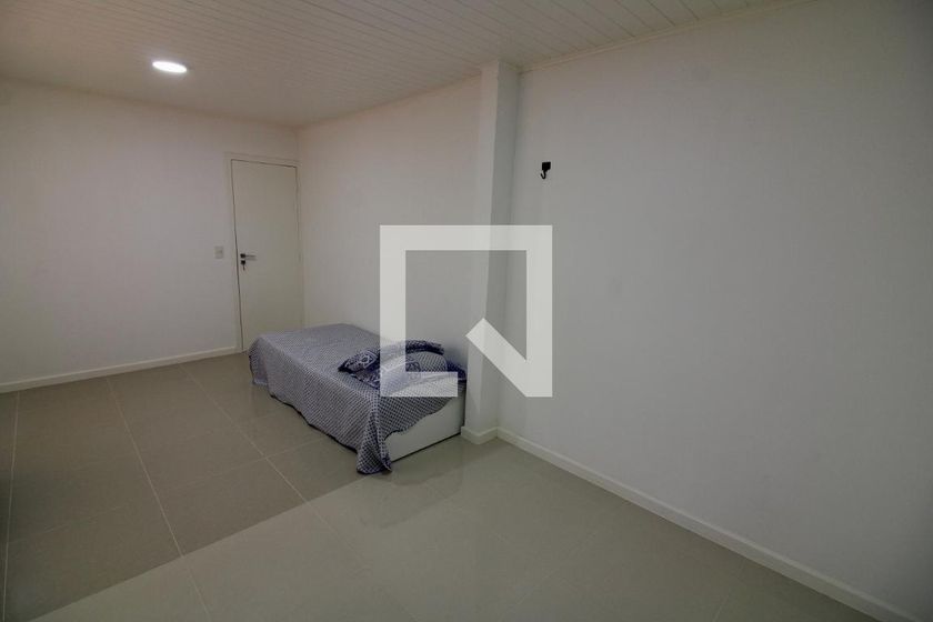 Casa, 3 quartos, 240 m² - Foto 27