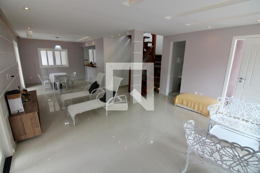 Casa, 3 quartos, 240 m² - Foto 2
