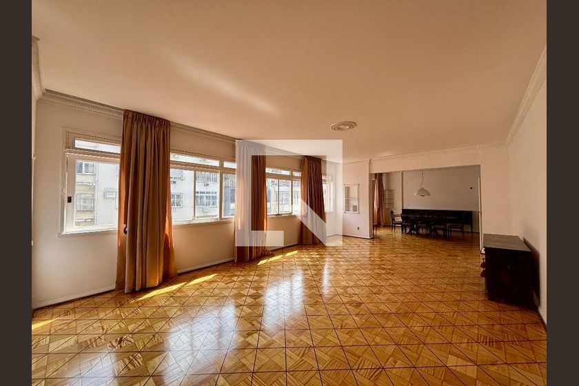Apartamento, 3 quartos, 230 m² - Foto 1