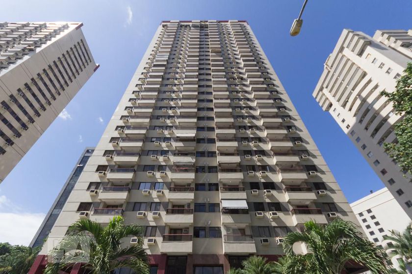 Alugue ou compre no Condomínio Edifício Saint Germain Barra da Tijuca