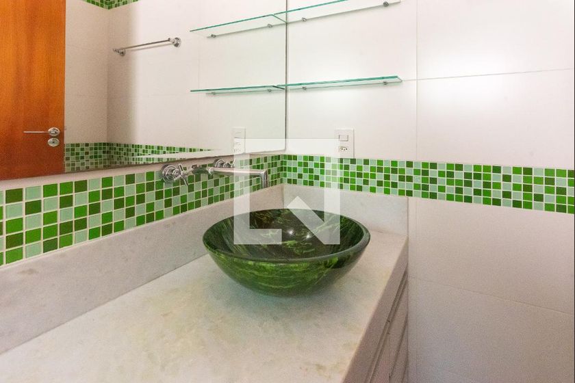 Casa à Venda - Swiss Park, 4 Quartos,  265 m2 em , Campinas - sp | SoloBR