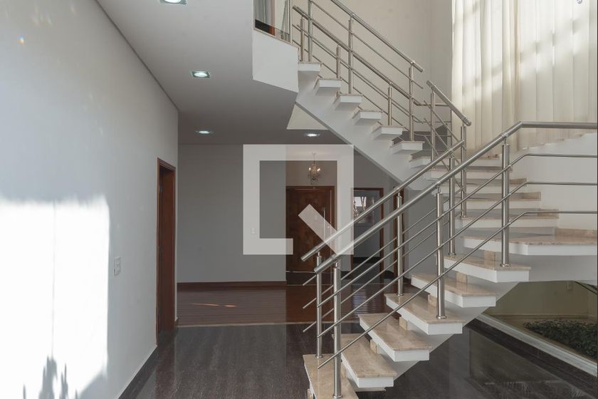 Casa à Venda - Swiss Park, 4 Quartos,  265 m2 em , Campinas - sp | SoloBR