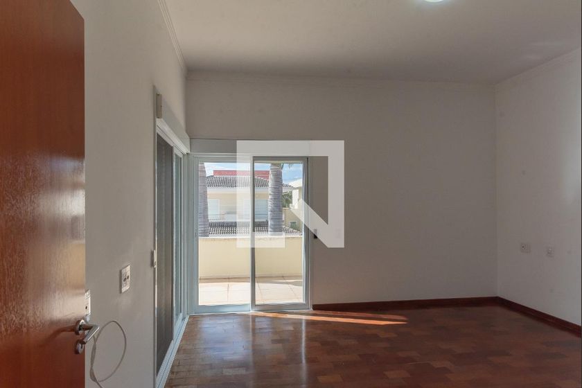 Casa à Venda - Swiss Park, 4 Quartos,  265 m2 em , Campinas - sp | SoloBR
