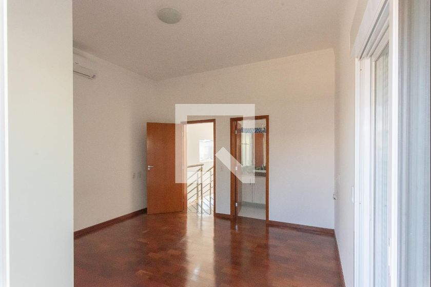 Casa à Venda - Swiss Park, 4 Quartos,  265 m2 em , Campinas - sp | SoloBR