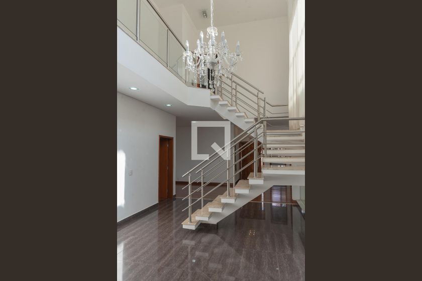 Casa à Venda - Swiss Park, 4 Quartos,  265 m2 em , Campinas - sp | SoloBR