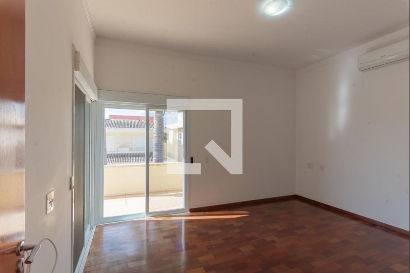 Casa à Venda - Swiss Park, 4 Quartos,  265 m2 em , Campinas - sp | SoloBR