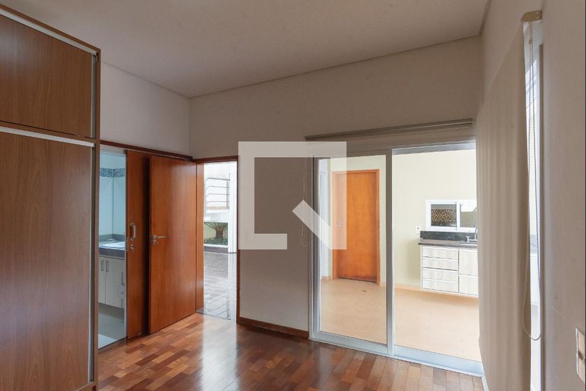 Casa à Venda - Swiss Park, 4 Quartos,  265 m2 em , Campinas - sp | SoloBR