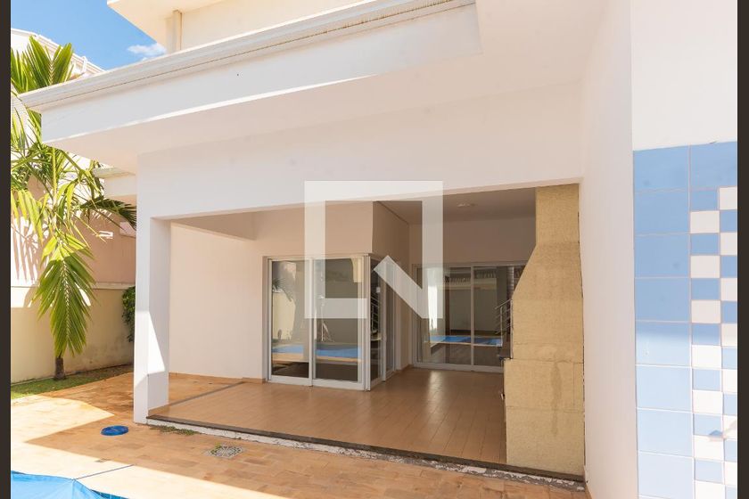 Casa à Venda - Swiss Park, 4 Quartos,  265 m2 em , Campinas - sp | SoloBR