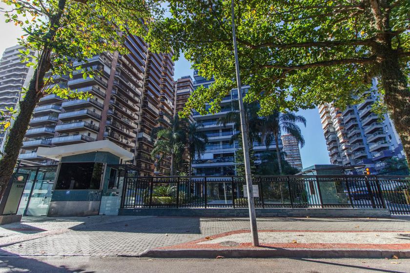 Alugue ou compre no Condomínio Sol de Marapendi Barra da Tijuca, Rio