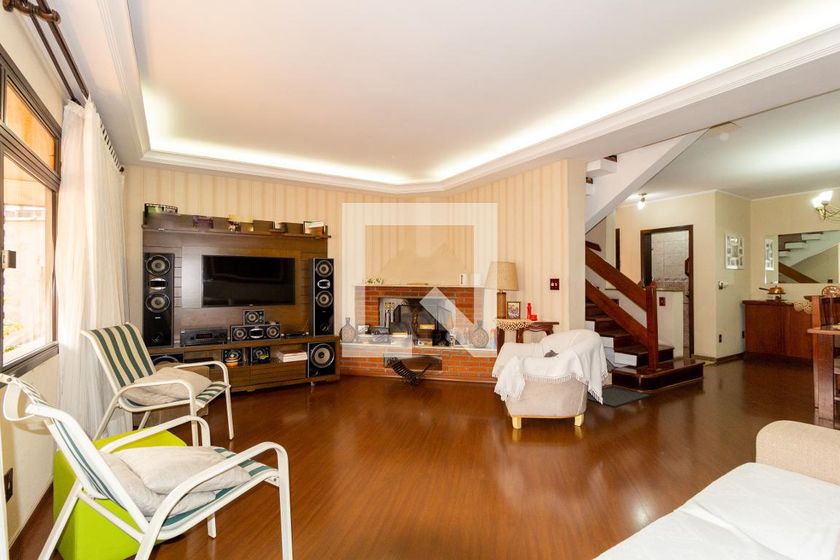 Casa, 3 quartos, 216 m² - Foto 1