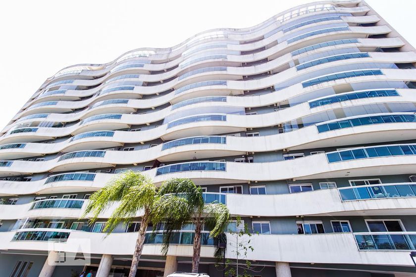 Alugue ou compre no Condomínio Condomínio Blue One Barra da Tijuca