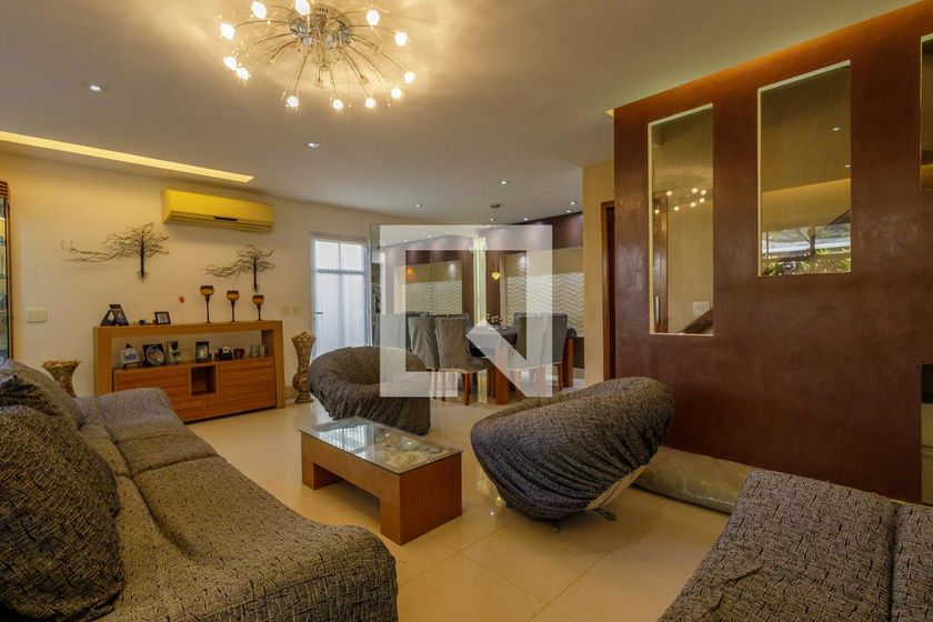 Casa, 4 quartos, 213 m² - Foto 1