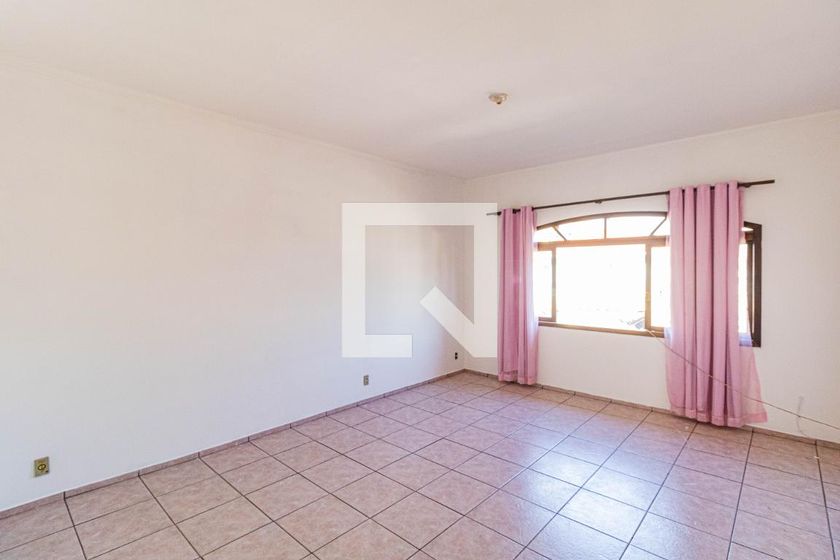 Casa, 3 quartos, 250 m² - Foto 1