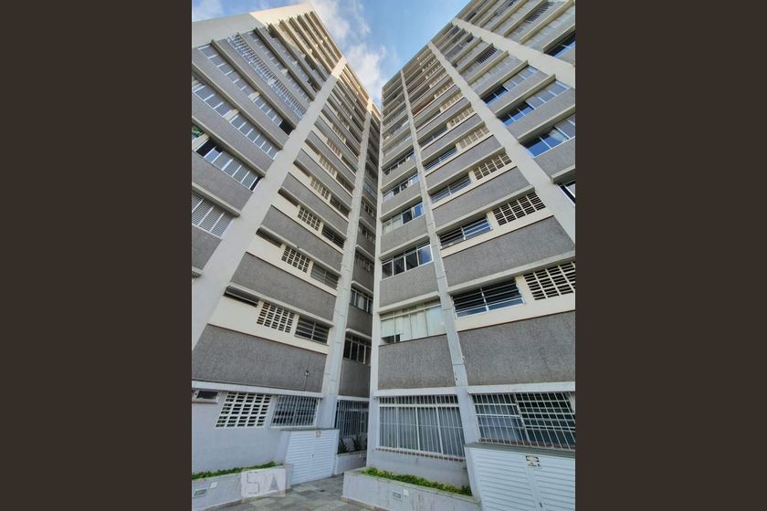 Alugue ou compre no condomínio em Avenida Braz Leme, 2393 Casa Verde