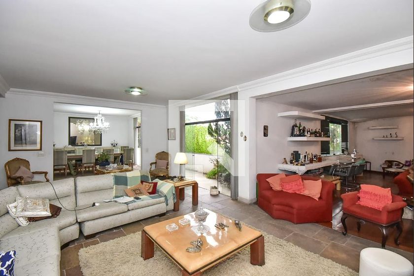 Casa, 4 quartos, 650 m² - Foto 1