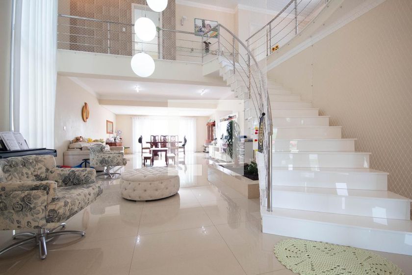 Casa, 4 quartos, 378 m² - Foto 1