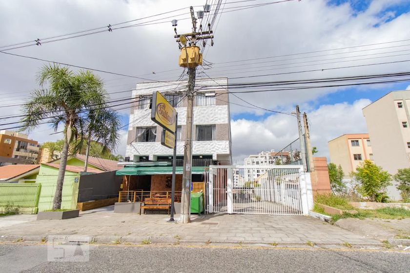 Alugue ou compre no condomínio em Rua Murilo do Amaral Ferreira, 618