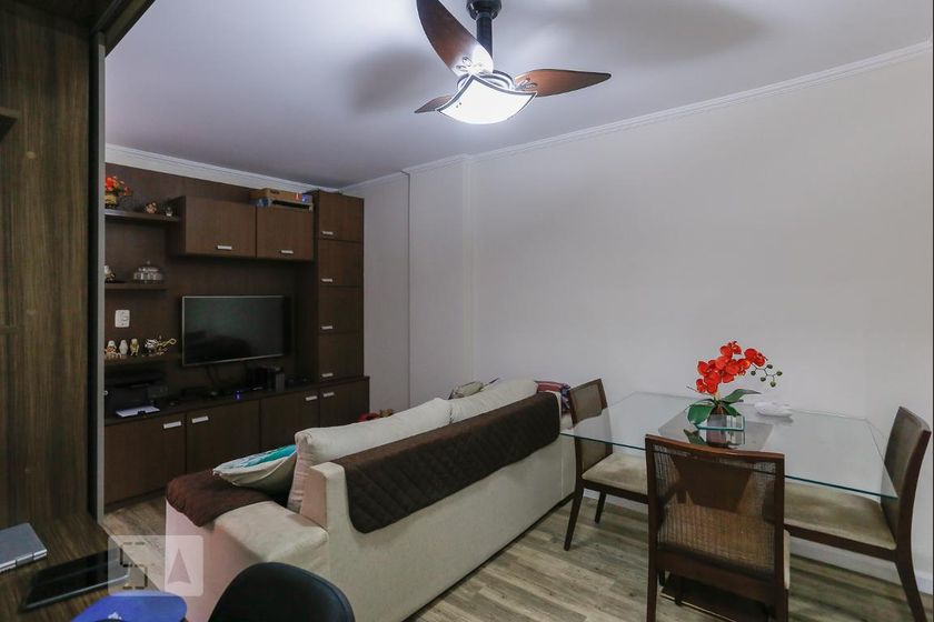 One-Bedroom Apartment for Rent in Barra Funda, São Paulo for R$ 1,750.00