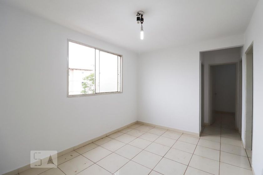 Apartamento com 2 quartos para alugar em Parque Atheneu, Goiânia por R$ 1.470,00