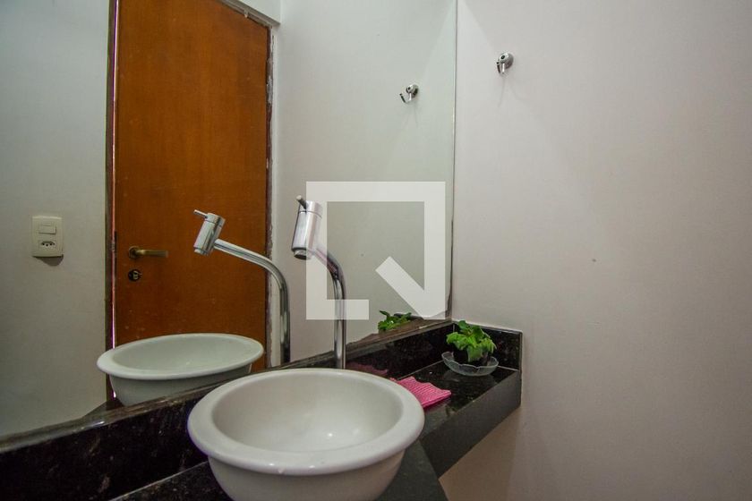 Casa à Venda - Taquaral, 3 Quartos,  312 m2 em , Campinas - sp | SoloBR