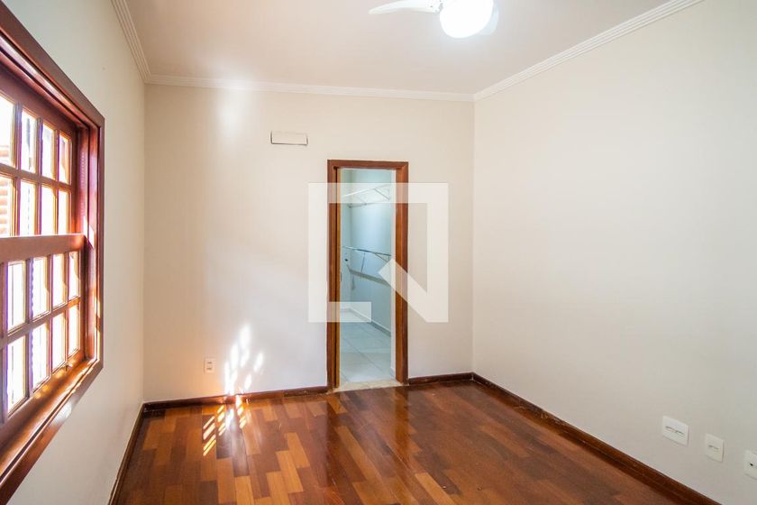 Casa à Venda - Taquaral, 3 Quartos,  312 m2 em , Campinas - sp | SoloBR