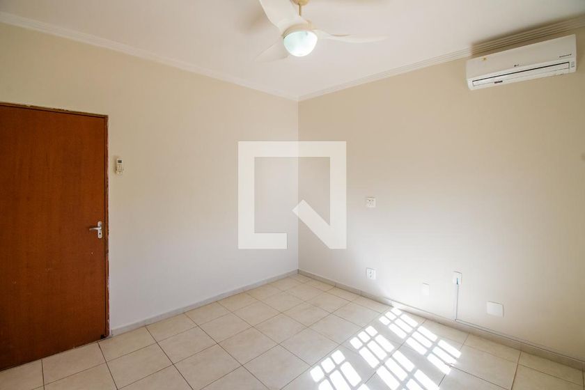Casa à Venda - Taquaral, 3 Quartos,  312 m2 em , Campinas - sp | SoloBR