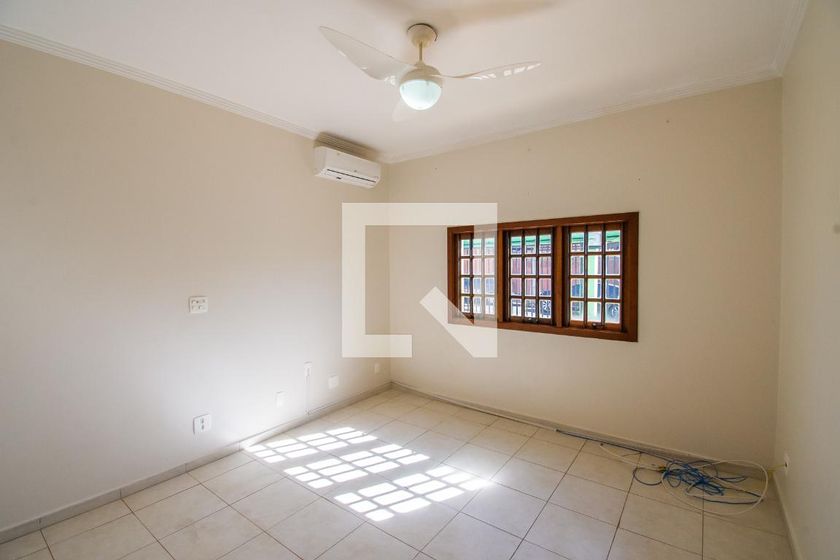 Casa à Venda - Taquaral, 3 Quartos,  312 m2 em , Campinas - sp | SoloBR