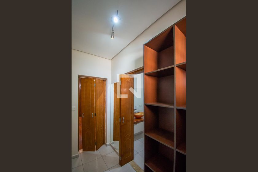 Casa à Venda - Taquaral, 3 Quartos,  312 m2 em , Campinas - sp | SoloBR