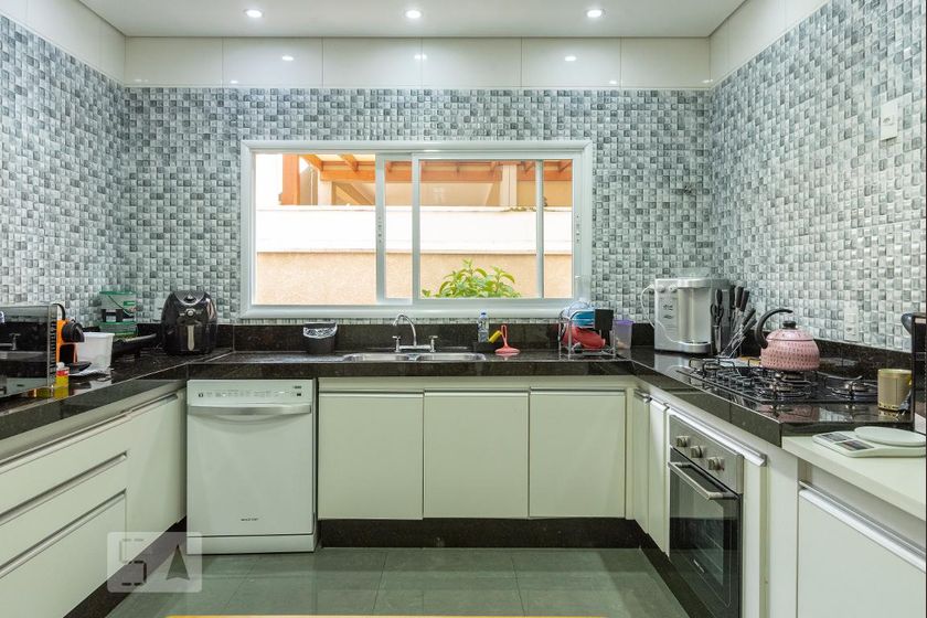 Casa à Venda - Swiss Park, 4 Quartos,  320 m2 em , Campinas - sp | SoloBR