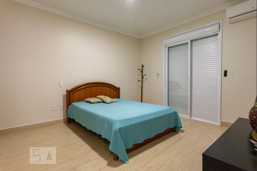 Casa à Venda - Swiss Park, 4 Quartos,  320 m2 em , Campinas - sp | SoloBR