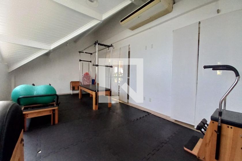 Casa à Venda - Swiss Park, 4 Quartos,  210 m2 em , Campinas - sp | SoloBR