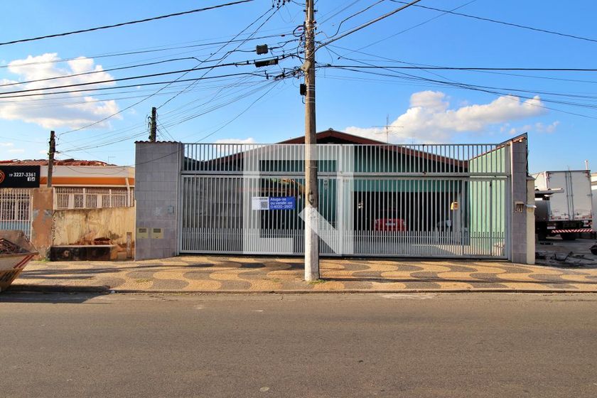 Casa à Venda - Jardim do Lago, 3 Quartos,  180 m2 em , Campinas - sp | SoloBR