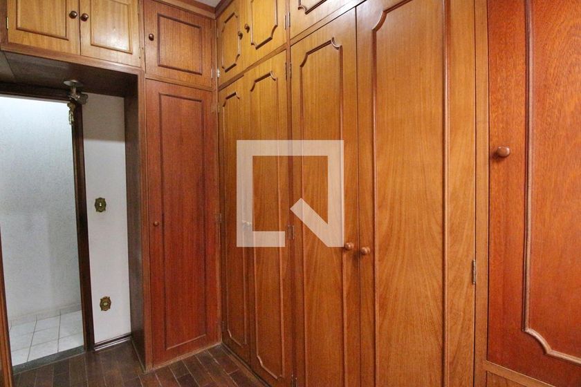 Casa à Venda - Jardim do Lago, 3 Quartos,  180 m2 em , Campinas - sp | SoloBR